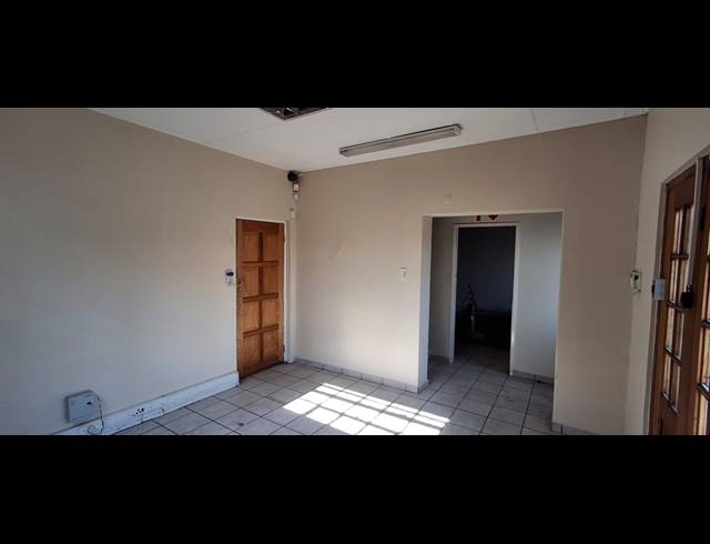 840M² BUILDING FOR SALE IN BENONI SOUTH